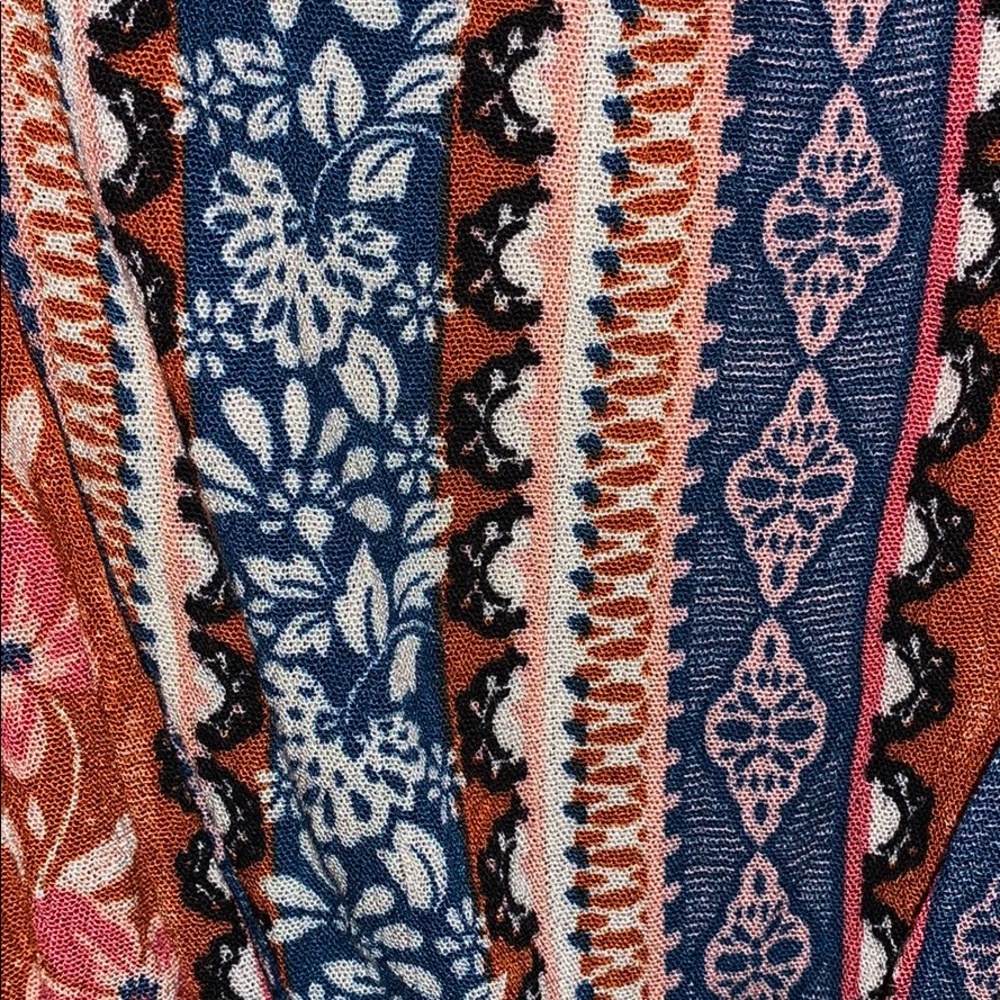 Patterned Romper - Picture 2 of 4